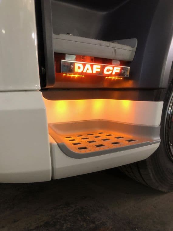 DAF CF Step Bars - DAF CF PN: LABR60