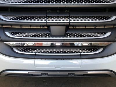 DAF XF106 Grill Strip (Lower) PN: LABR93