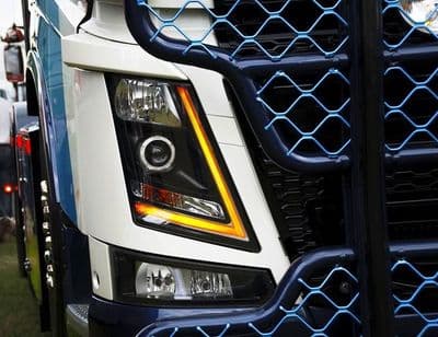 DRL-replacements for Volvo FH4 (2015 and newer) Amber