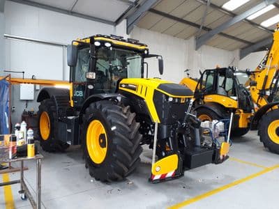 JCB Fastrac Top Bar PN: LABR285