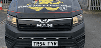 MAN TGE Grill Bar PN: LABR261
