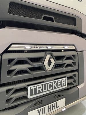 Renault T Range Grill Bar PN: LABR187