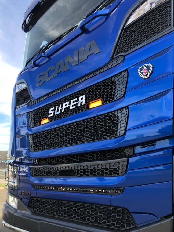 Scania Next Gen LED Halo-Blitz Grill Kit PN: LABR25