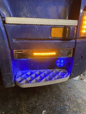 Scania R Series Visor Marker Step Bars PN: LABR41