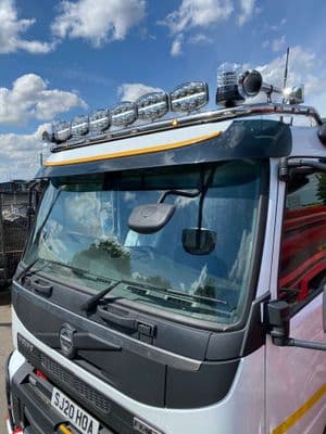 Volvo FMX V4 Top Bar (Day Cab) PN: LABR132