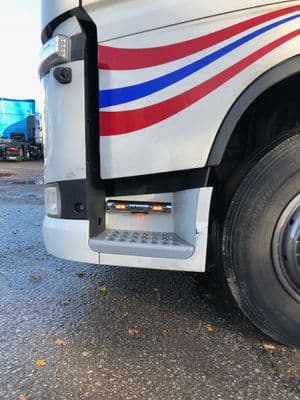 Volvo V4 FH Step Bars PN: LABR112