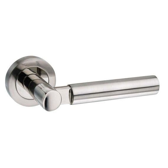 Palermo lever  handle on a round rose