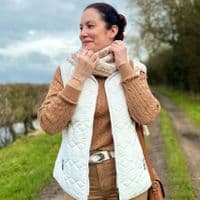 Grenouille Ladies Winter White Peach Finish Diamond Gilet