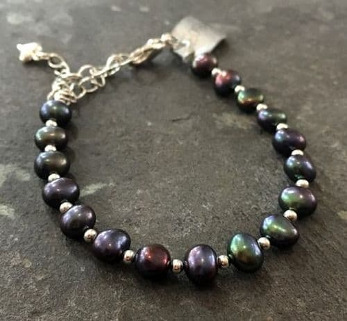Bracelet - Freshwater Pearl (Peacock) & Silver Bead Bracelet