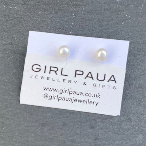 Earrings - Freshwater Pearl Stud (White or Blush Pink)  5mm