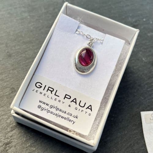 PP17 Red Oval Small Paua Pendant