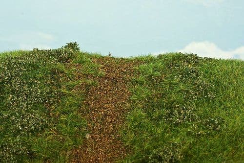 Model Scene F542 Grass Mat Embankment/Causeway Early Summer