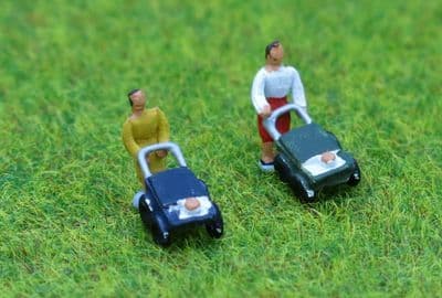 P & D Marsh N Gauge Mums & Prams