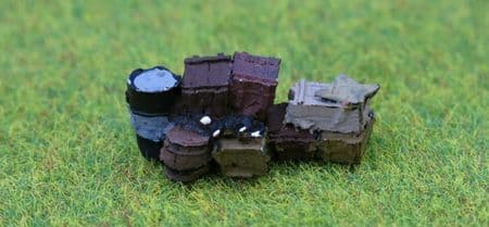 P & D Marsh OO Gauge Painted Yard Detail Set 4