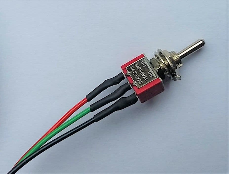 Pre Soldered Sprung SPDT Point Switch (On)-Off-(On)