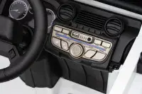 Land Rover Defender 24V Kids Electric Ride-On  - WHITE