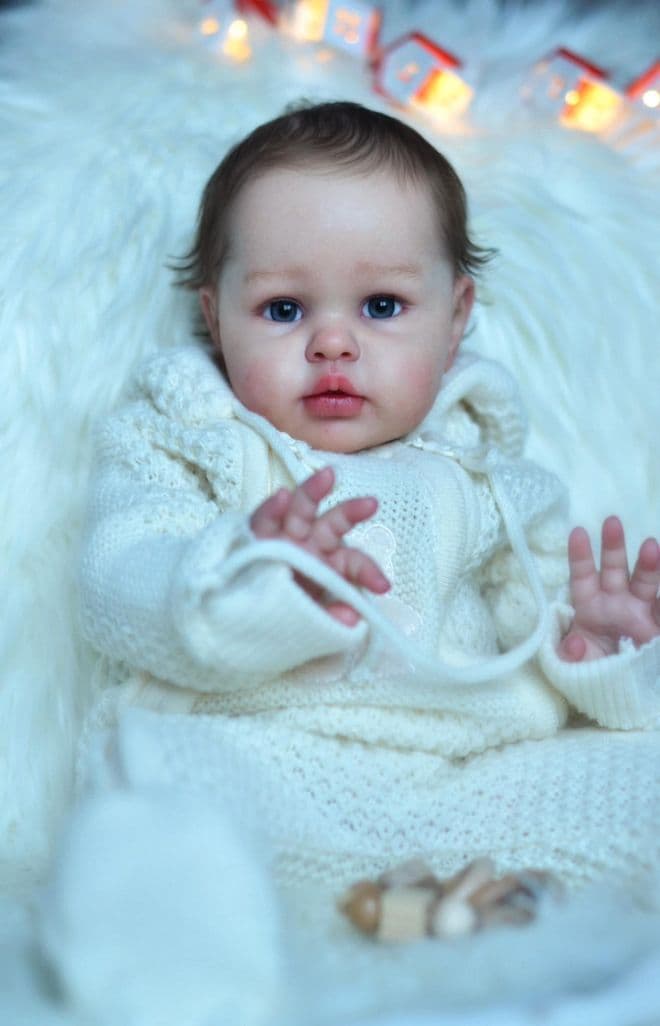 Ellie - Pre-Order on 1st of December