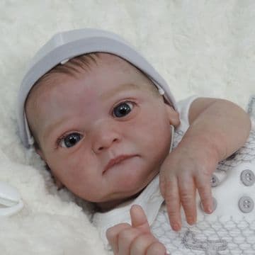 Yael - Gudrun Legler by Aylin