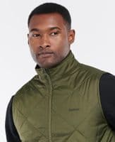 Barbour Finnar Gilet in Olive