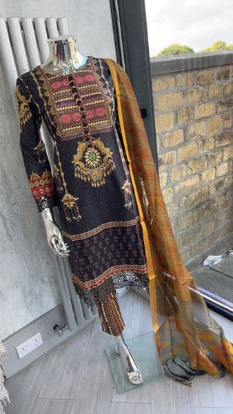 Ava digital print suit