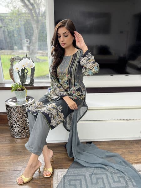 Ava digital print suit - grey