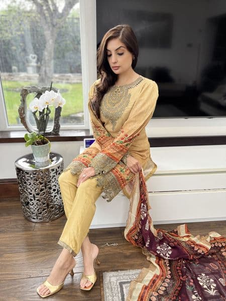 Ava digital print suit stone