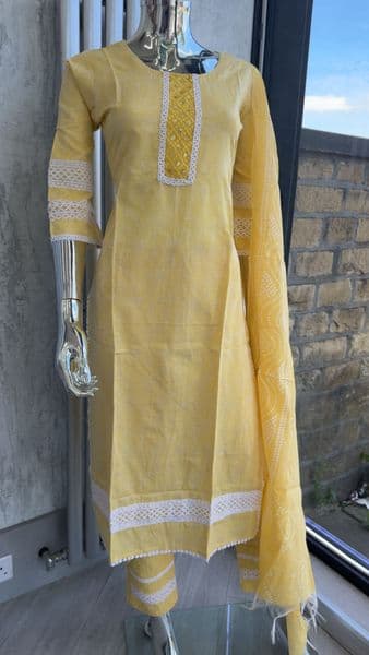 Ava Jaquard suit yellow