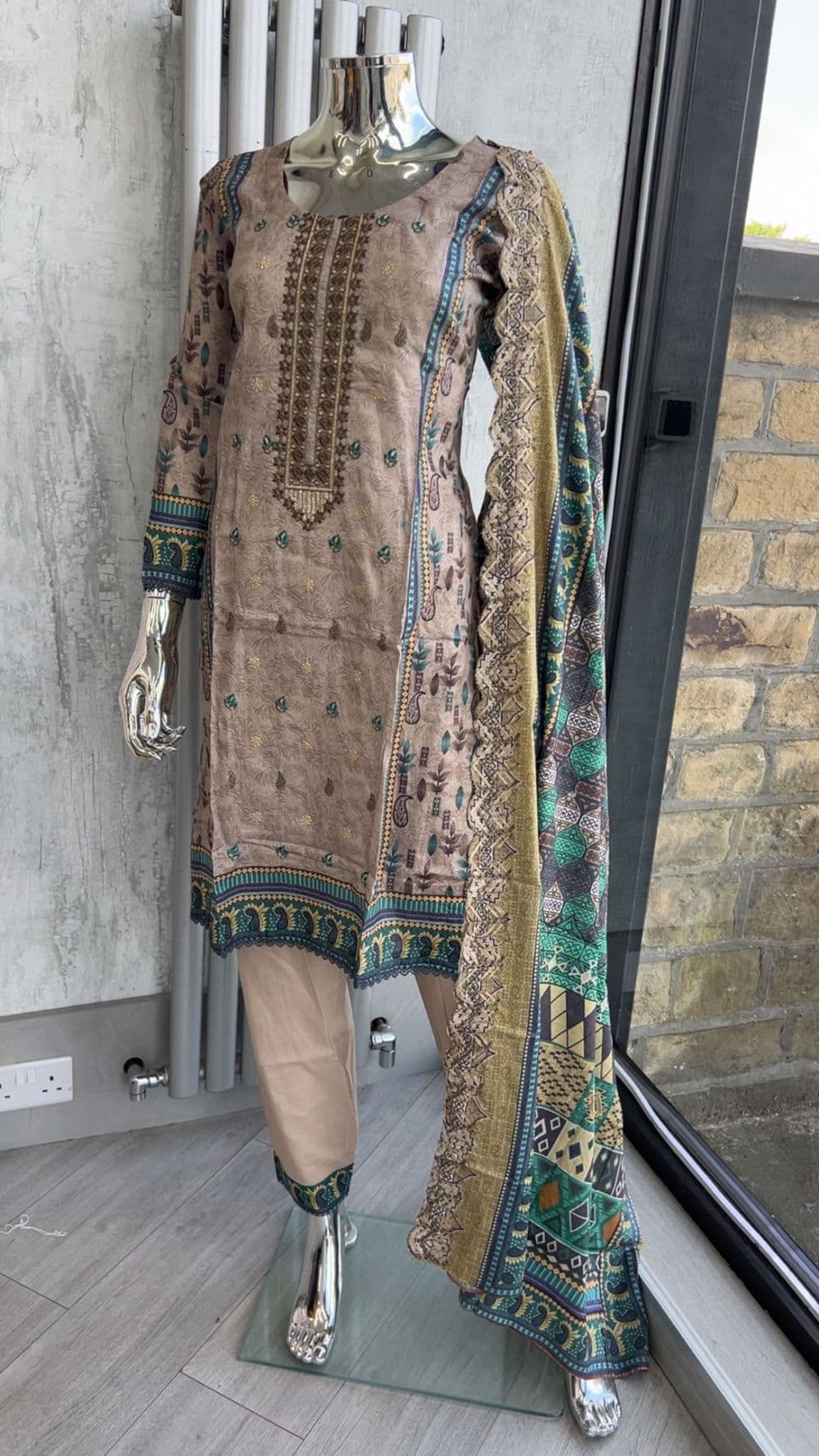 Ava viscous suit