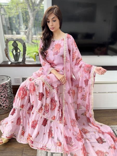 Baroque Sharara outfit : pink