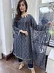Chantily lace suit : navy
