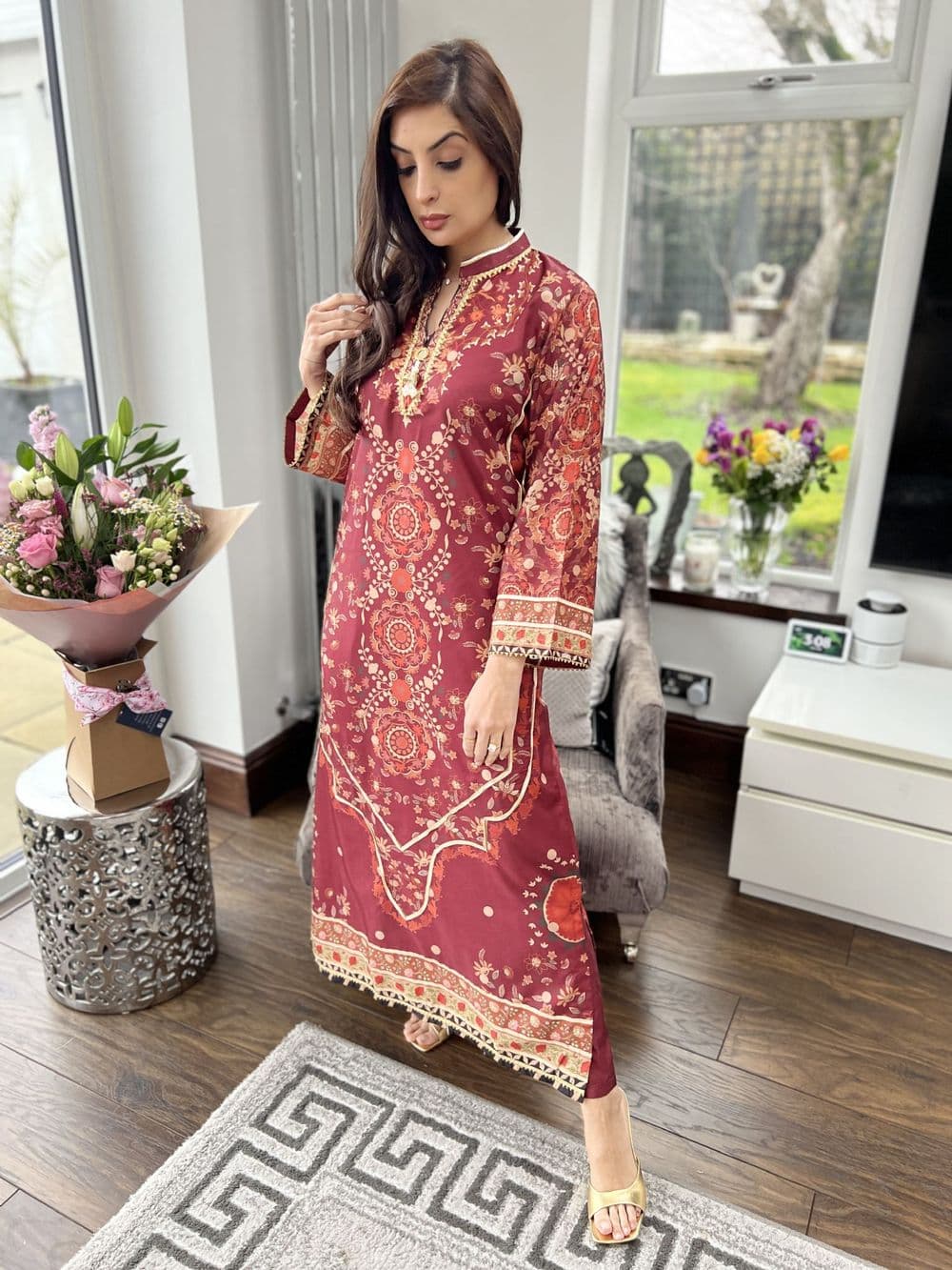 Ethnics maroon