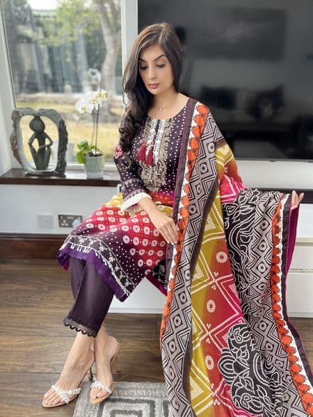 Hana Printed shawl suit