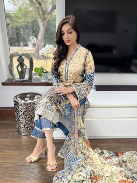 Huda shamooz silk suit gold