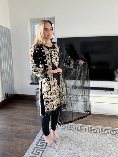 Huma black cotton suit