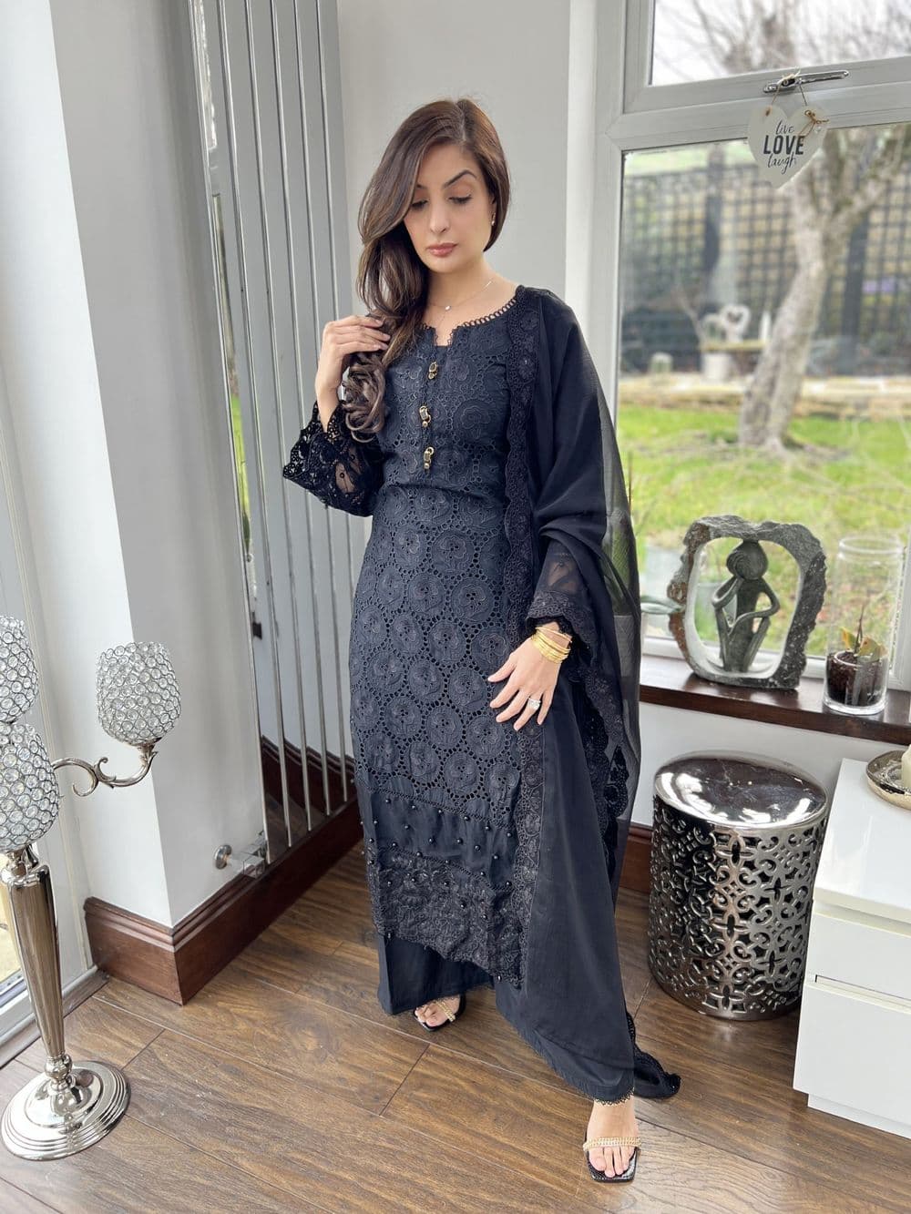 Image black chicken Kari suit
