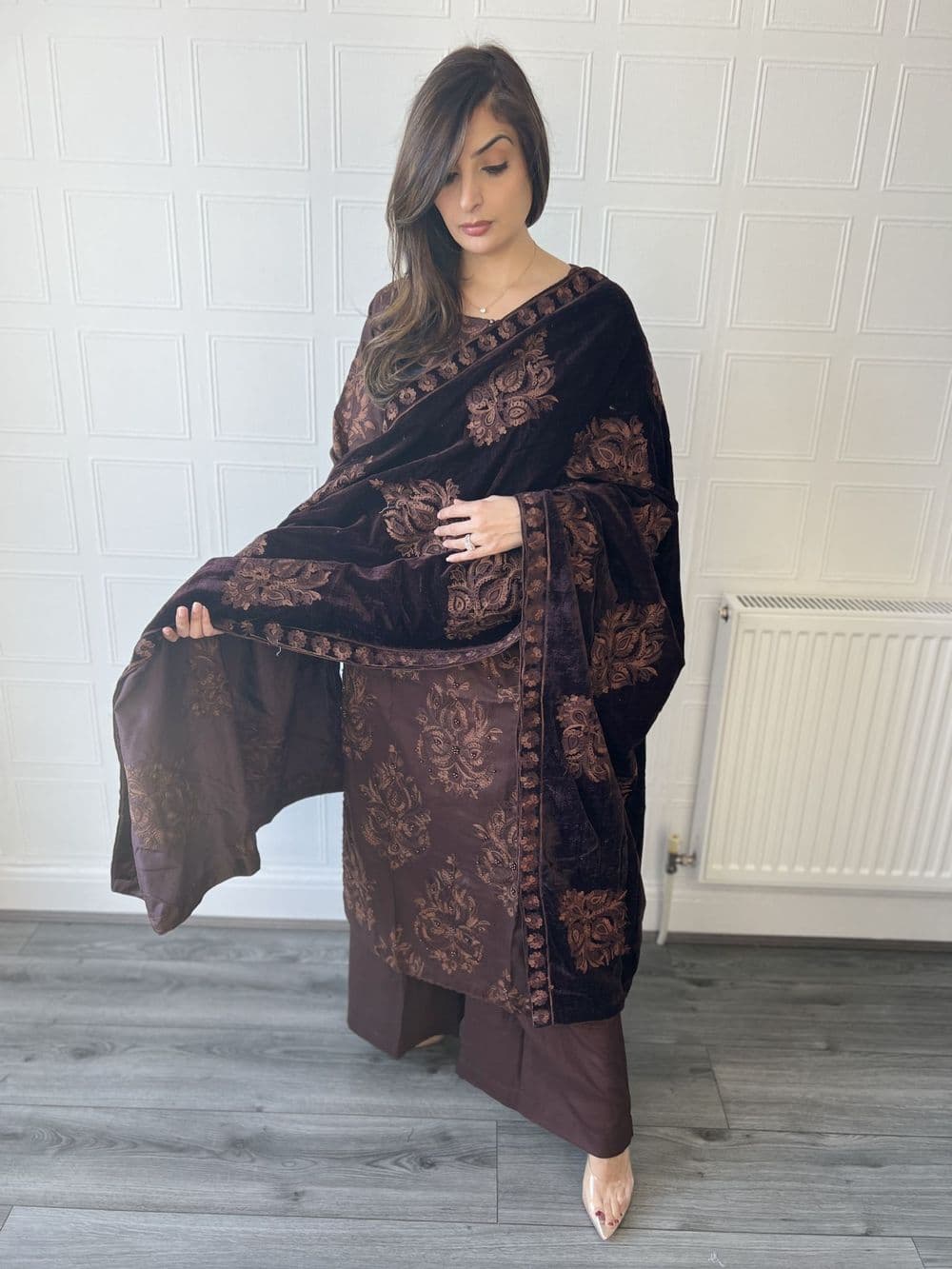 Jaan Dhanak embroidery suit with velvet shawl Colour: brown