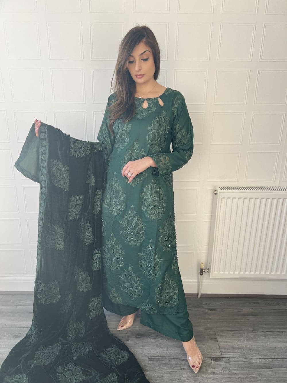 Jaan Dhanak embroidery suit with velvet shawl : Green