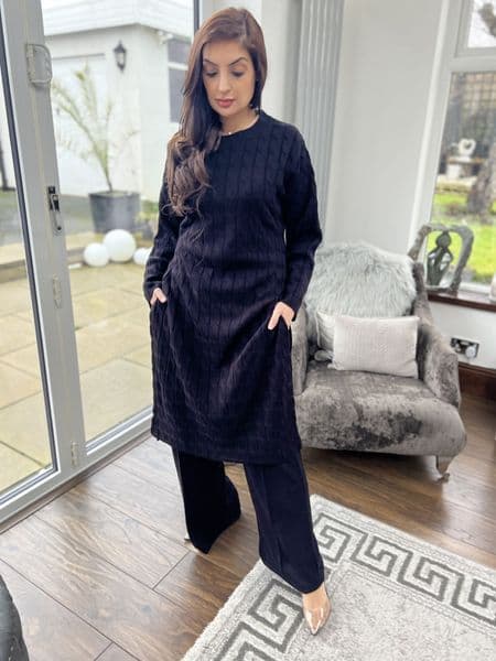 Long length knit co ord black
