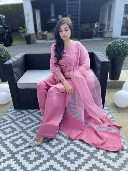 Lulusar shamooz silk Farshi Salwaar : pink