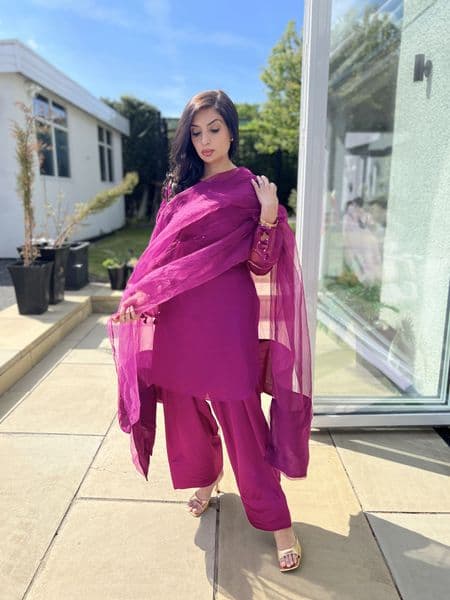Lulusar shamooz silk Farshi Salwaar suit : hot pink