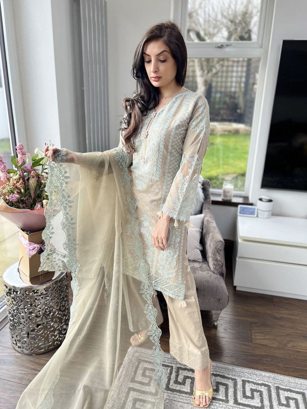 Luxury Ivana lawn - beige