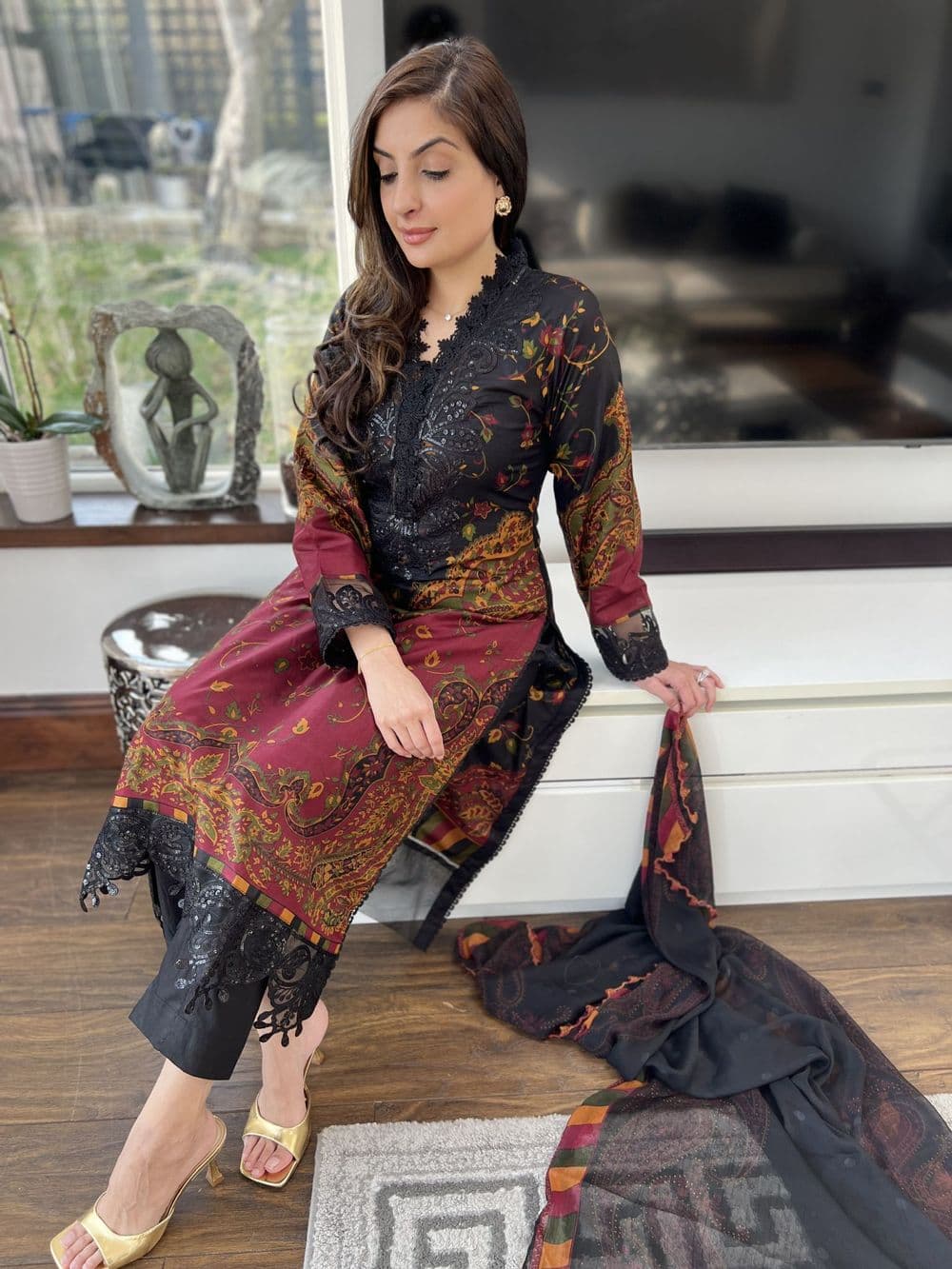 Maria B Paris Black / maroon