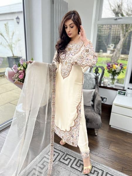 Original truba  ivory satin outfit