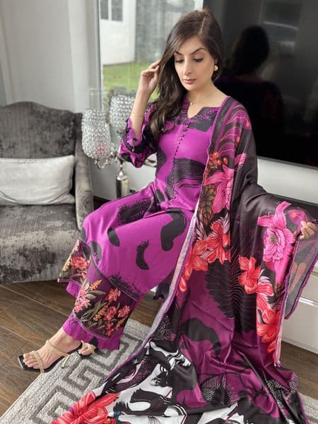 Petal : linen suit purple