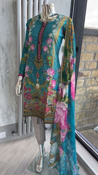 Safeera lawn outfit