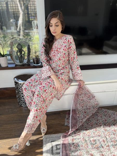 Sana lawn Farshi Salwaar suit