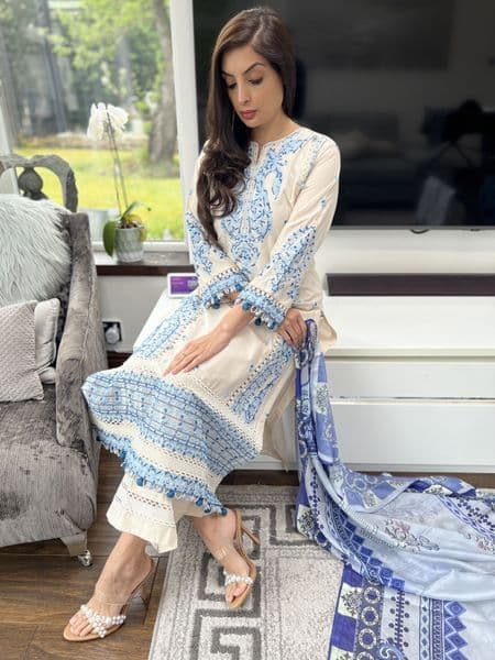 Sehar cream and blue