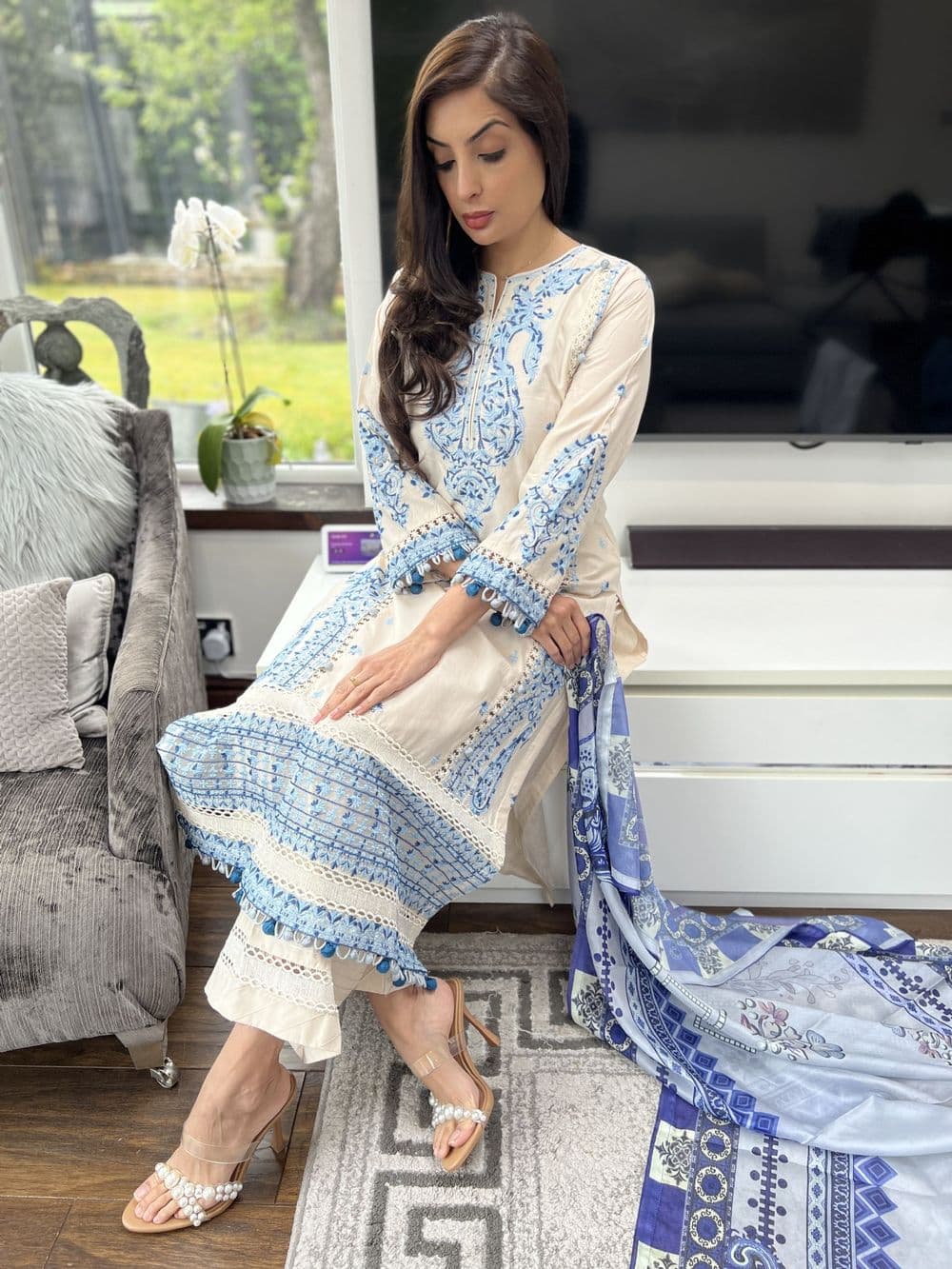 Sehar cream and blue