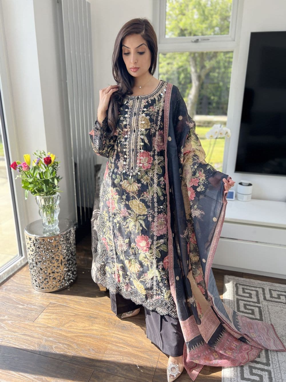 Sehar floral back suit