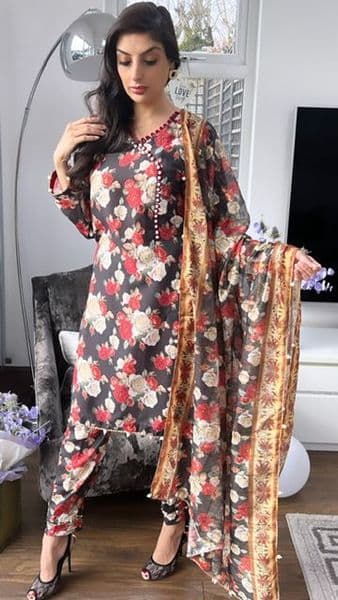 Takwaa Floral Pearls and Loops Suit Black